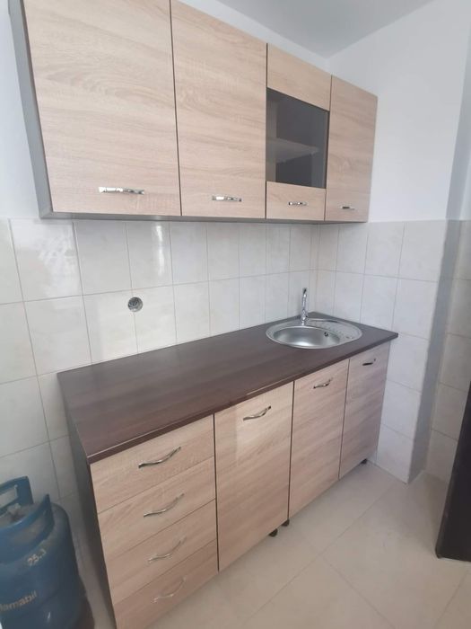 Dau in chirie garsonieră lux, 30 mp, str. Aluminei