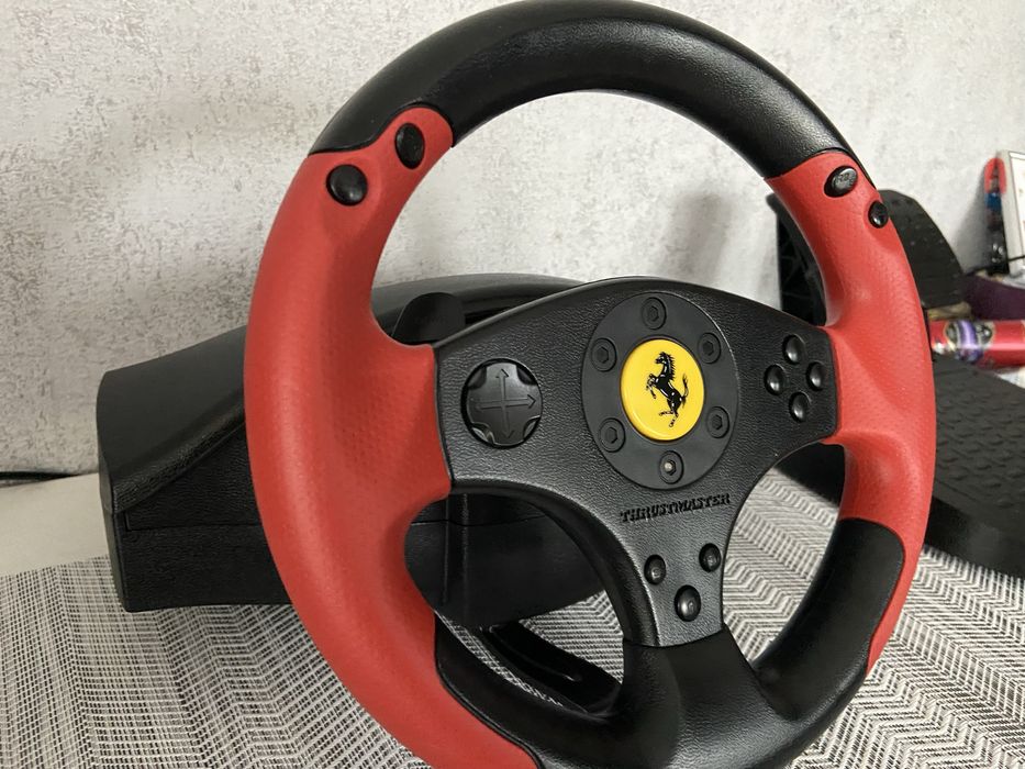 Волан С Педали Ferrari Red Legend Edition PC/PS3