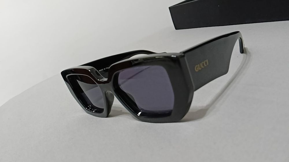 Ochelari de soare noi