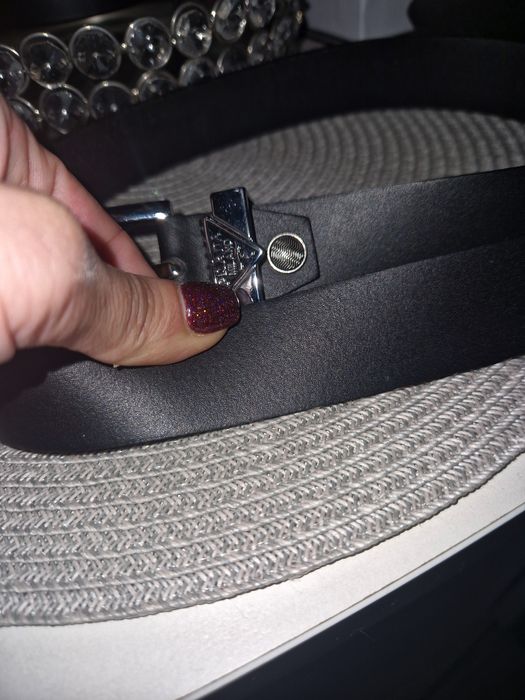 Prada естествена кожа колан.Нов