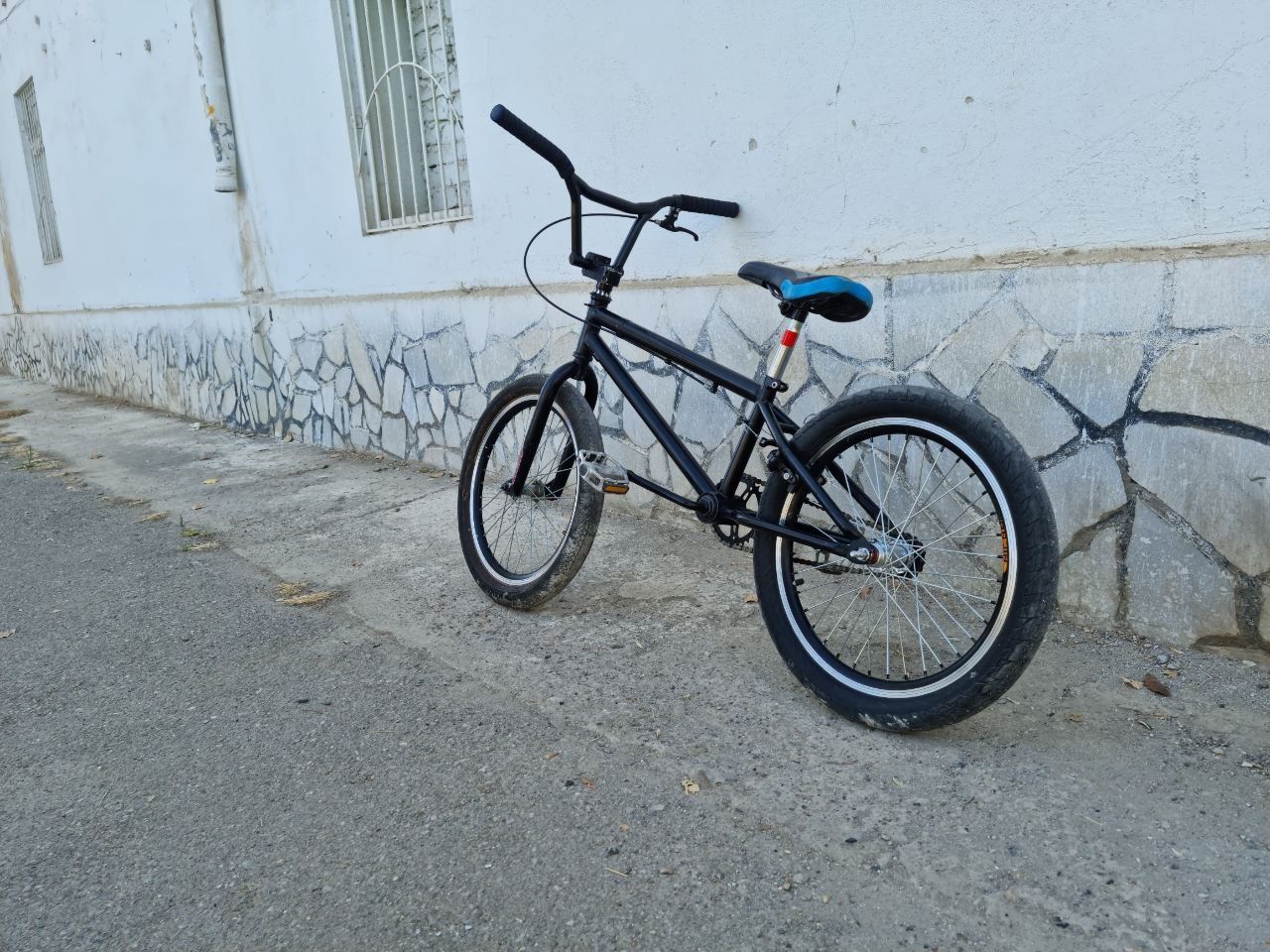 Bmx 20'   . . . . .