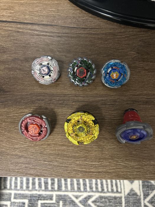 Beyblade takara tomy