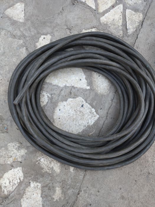 Кабель четырех жильный 2,5 кв.