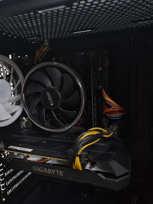 Материнская плата