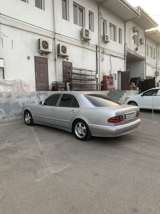 Mercades benzw210