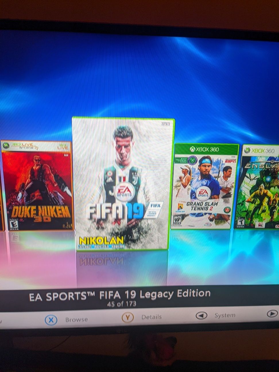Xbox 360 500GB Aurora 170 игри цели качени на харда