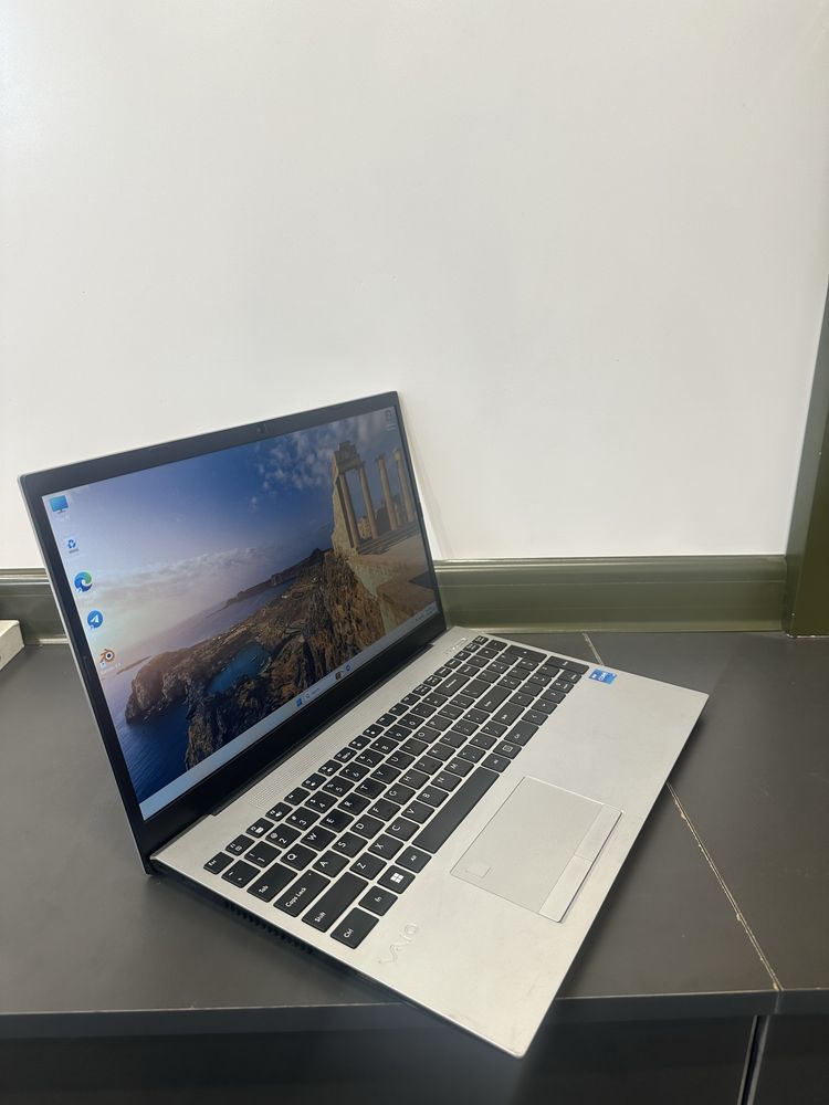 VAIO kuchli noutbuk