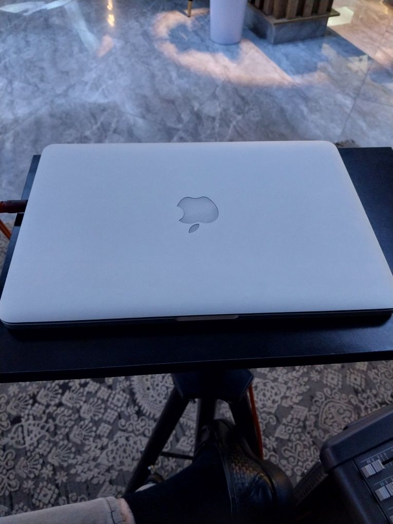 Apple MacBook pro 13