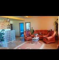 Apartament 100 mp