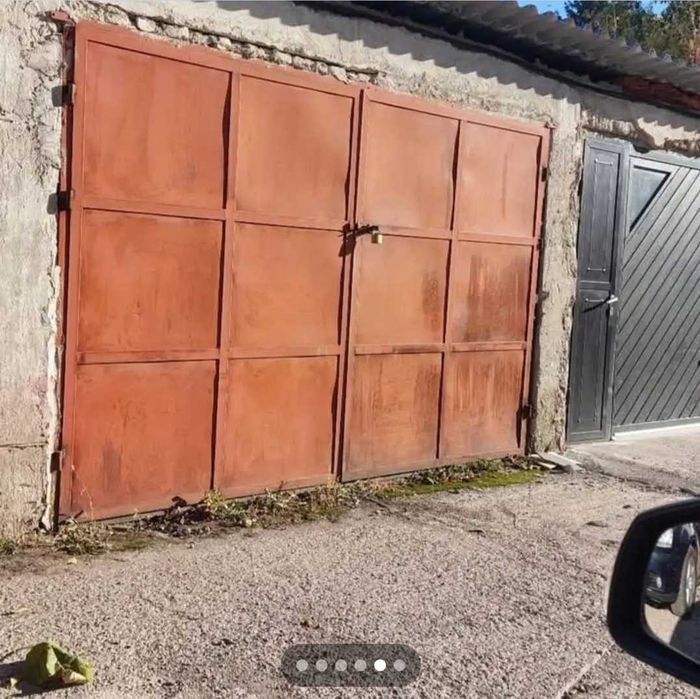 Garaj 28 metri pătrați,  carte funciară,  teren proprietate personală.