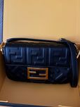 Малка чанта Fendi естествена кожа