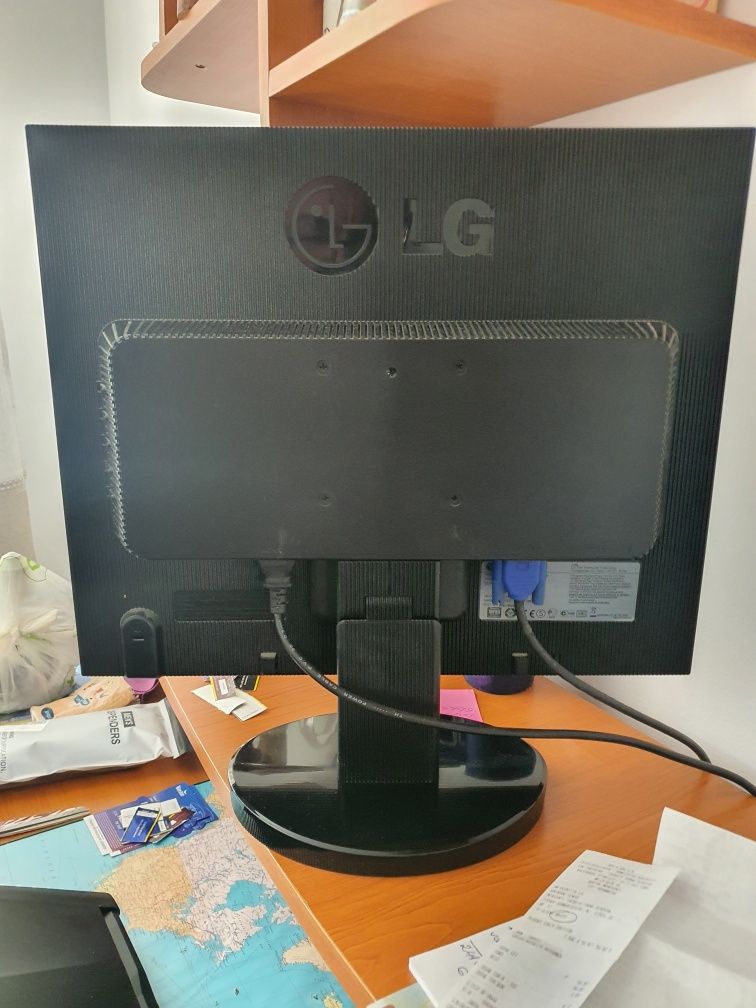 Monitor LCD LG 19 inch