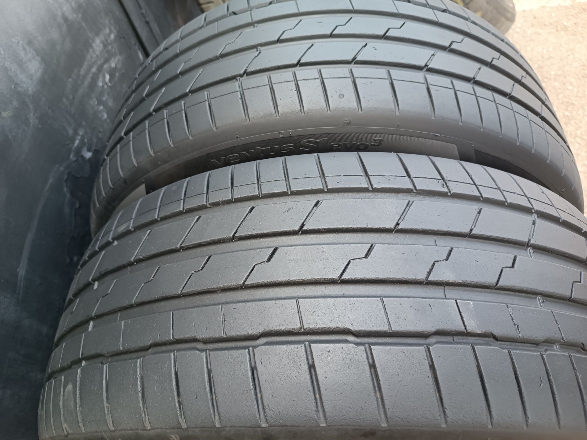 225/45/19 Hankook Дот 1022