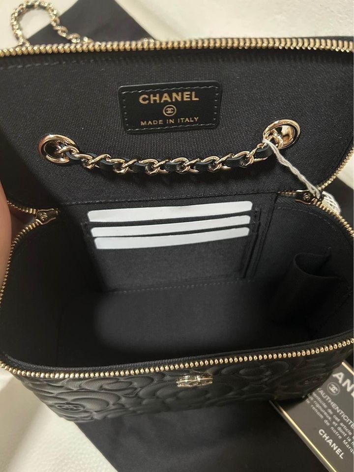 Сумка Chanel Camellia 21S