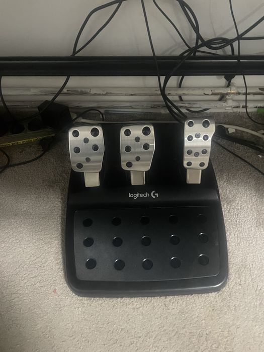 Volan g29 pret negotiabil