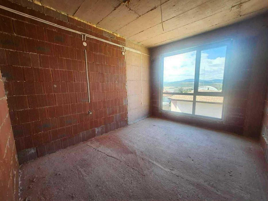 Тристаен апартамент в кв. Освобождение, гр. Благоевград