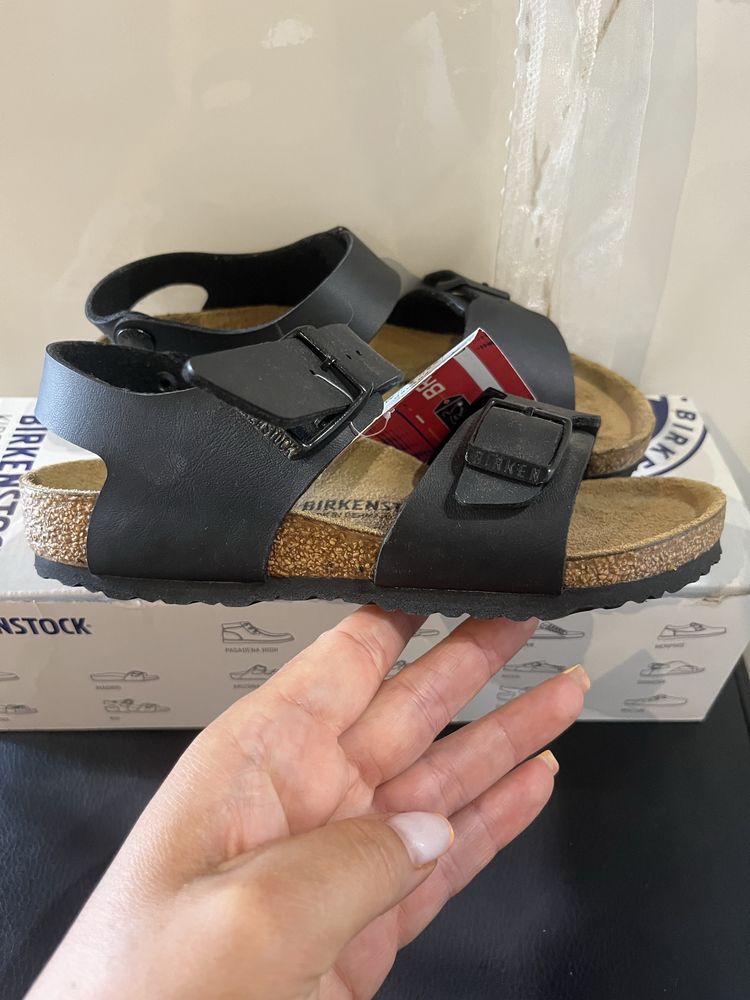 Двтску сандалки Birkenstock номер 32