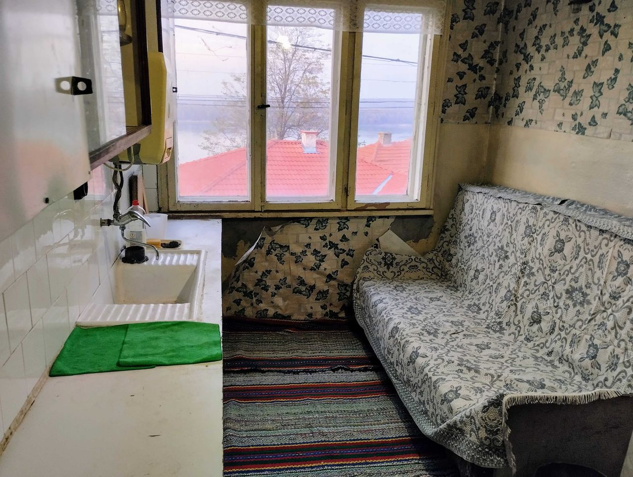Продава се Къща в Тутракан - 79 кв.м за 614 €/кв.м - Снимка #11