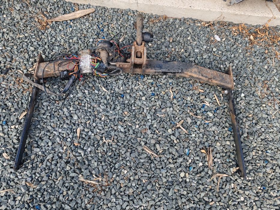 Cârlig Ford Kuga 2012 900lei