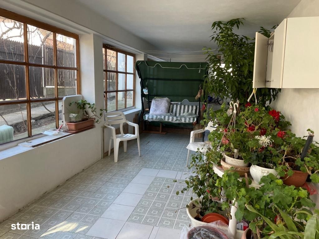Casa parter +casa etaj  zona Piata Chiriac