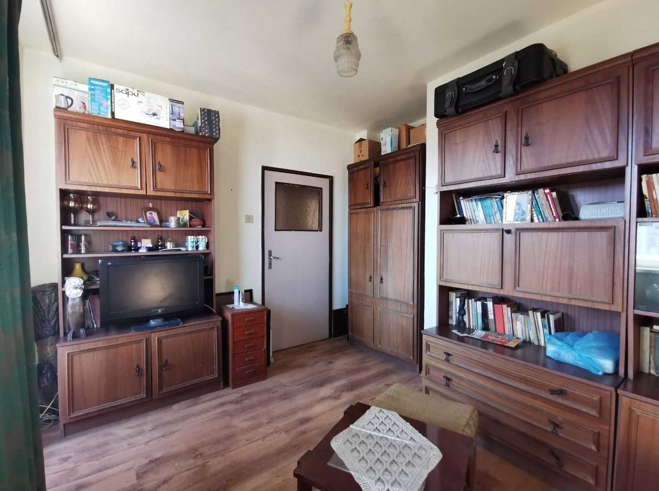 Продава се Тристаен апартамент в Русе, Център - 91 кв.м за 1528 €/кв.м - Снимка #9