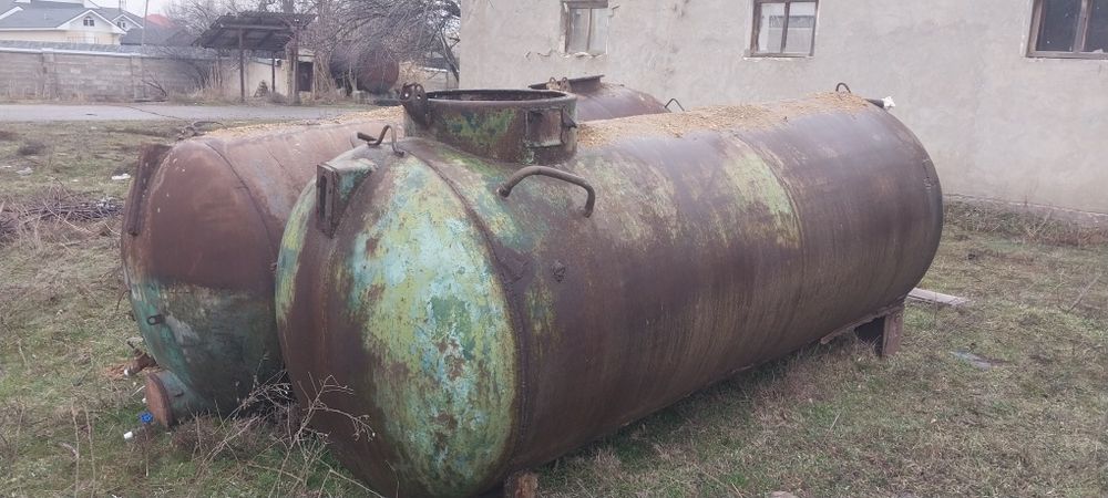 4 х тонные бочки от водовозов