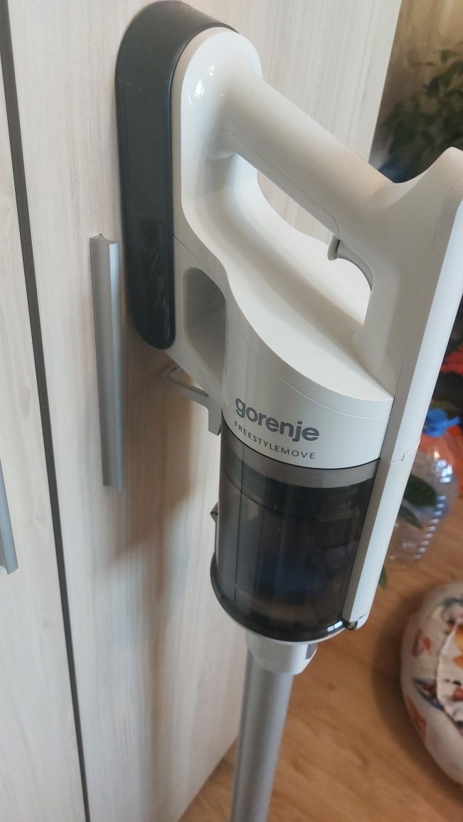 Права вертикална прахосмукачка Gorenje