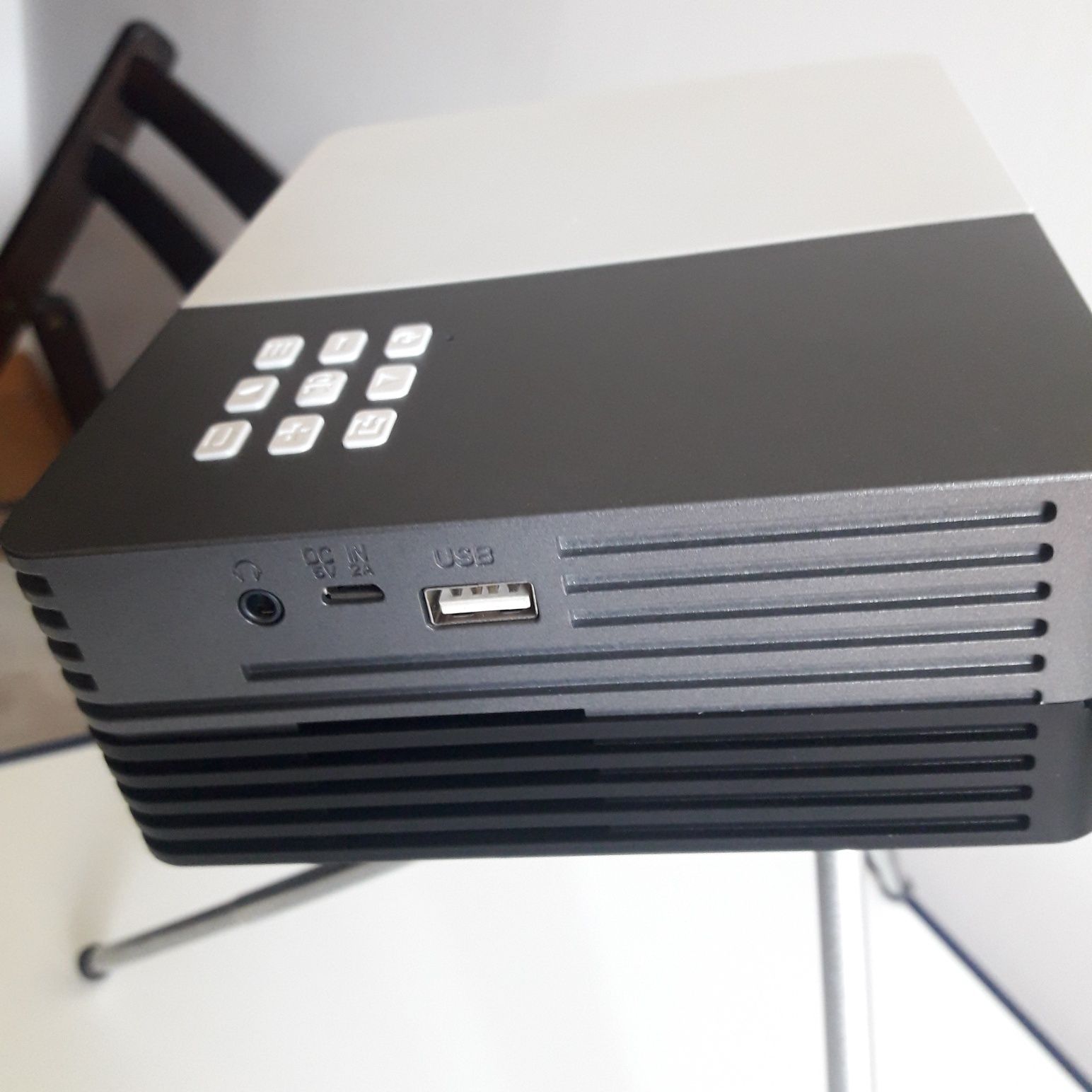 Videoproiector ROHS,Germany,led full HDD,nou,nefolosit.