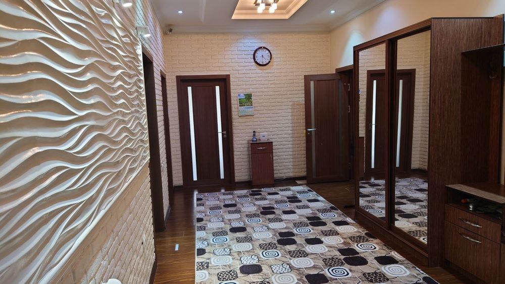 Продается квартира в центре. Малика, Лабзак, Минор, (П)