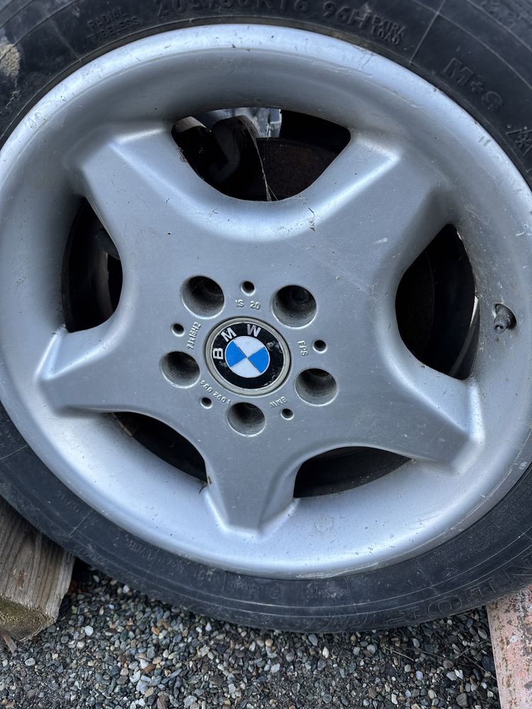 Jante bmw seria 3 cu cauciucuri Dunlop