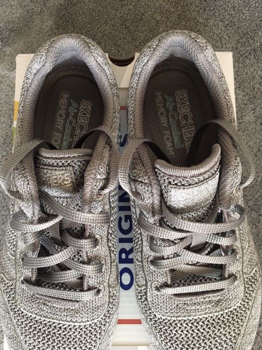 Adidasi Skechers damă