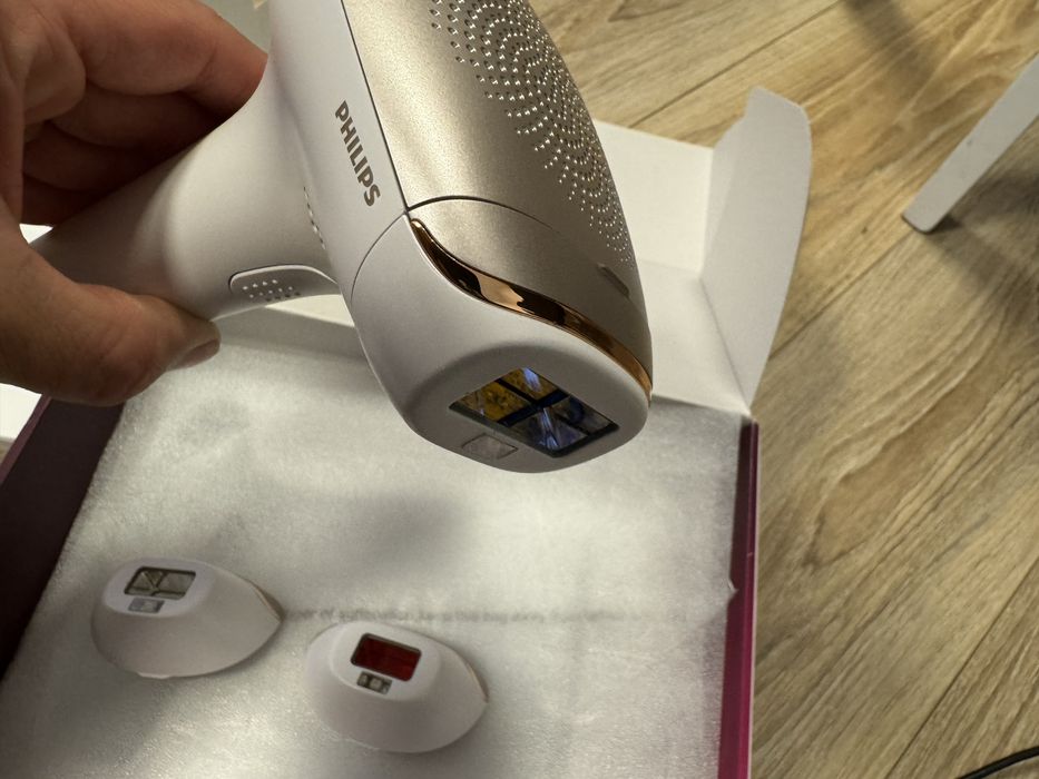 Фотоепилатор Philips Lumea Advance