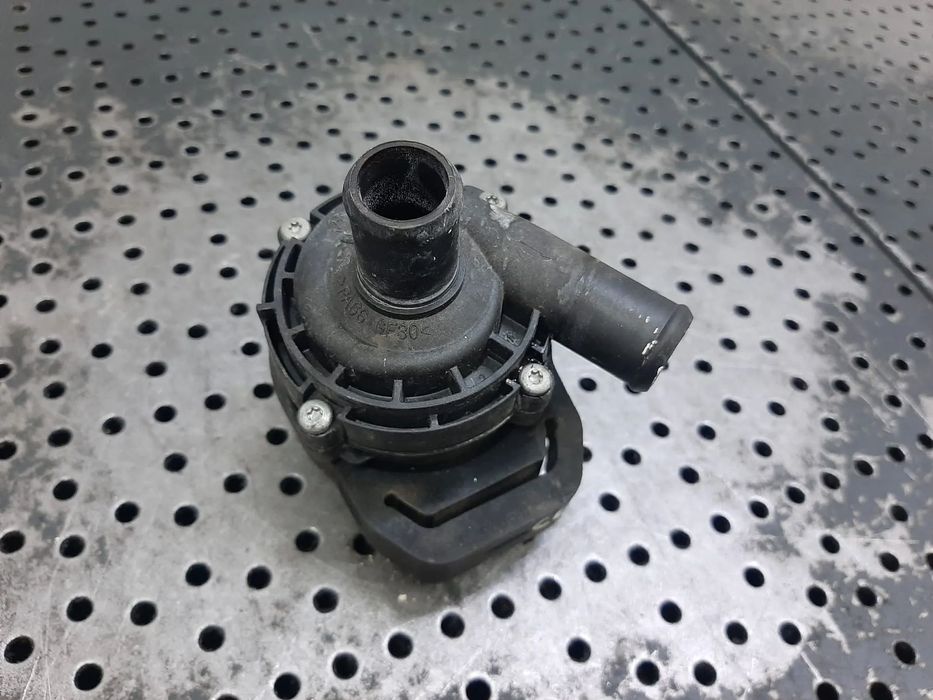 pompa apa 1.6 b 270910 mercedes cla  x117  0390023000