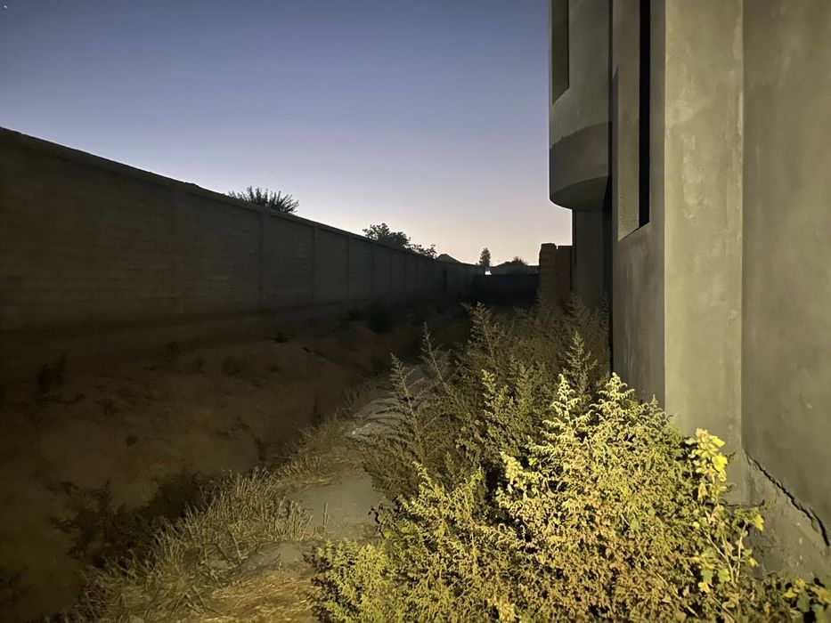 Uchastka sotiladi manzil: sergeli tumani honobod maxlasi 3.3 sotix