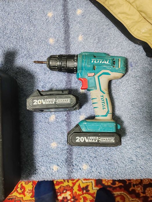 ШРУПОВЁРТ тотал в отличном состояние