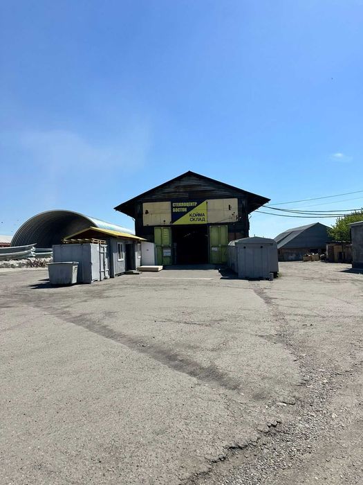 В продаже Промбаза Немере, пер. 6-Й паровозный переулок 8