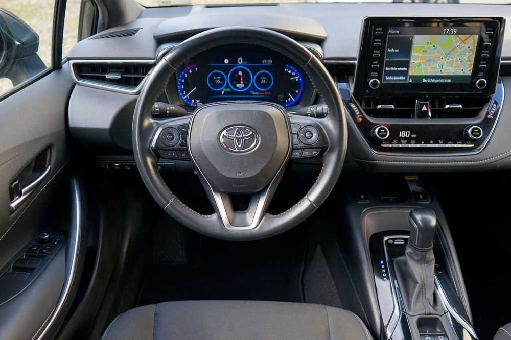 Inchirieri auto Bucuresti - Masina Toyota Corolla de inchiriat