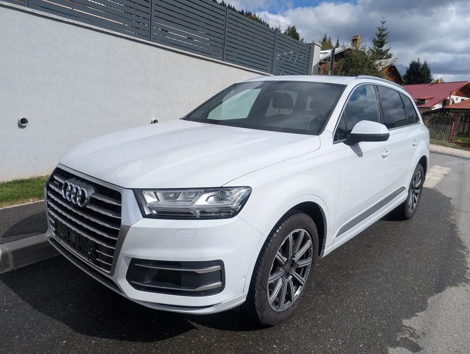 Audi Q7 Singurul proprietar in RO, 7 locuri, trapa panoramica, carlig