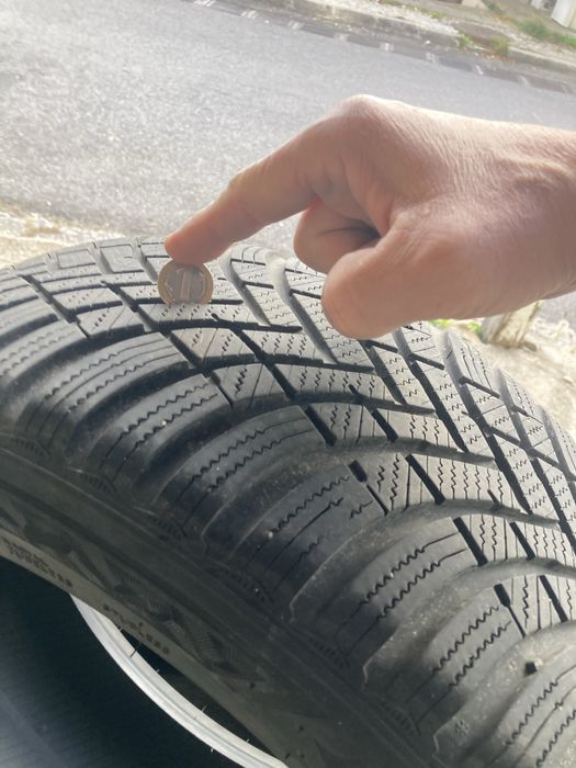 Hankook 225/50/17 DOT 4622 зимни гуми