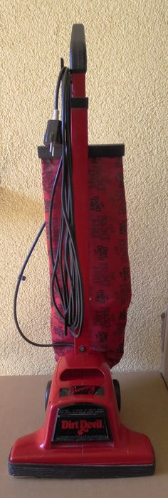 Vand aspirator Dirt Devil  model Broomy, made in USA