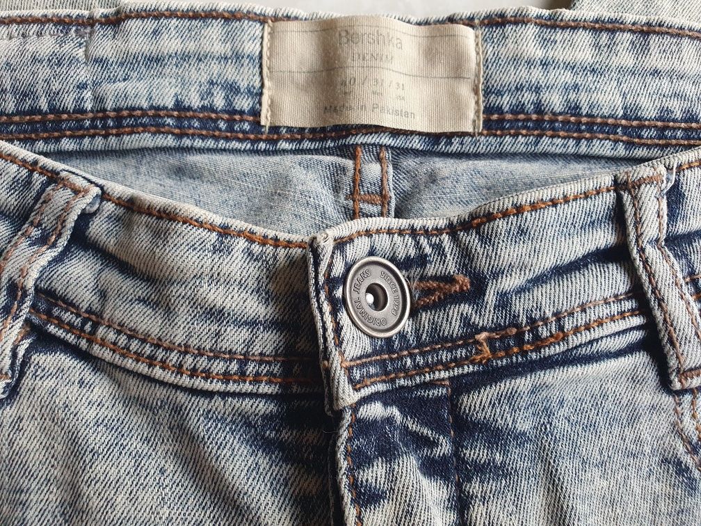 Джинсовые шорты BERSHKA -Skinny