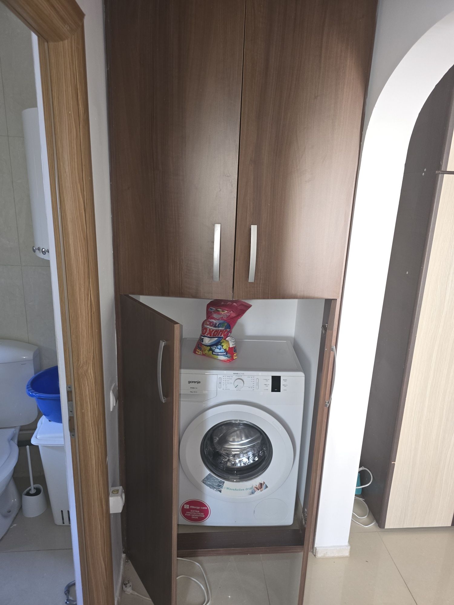 Închiriez apartament 3 camere