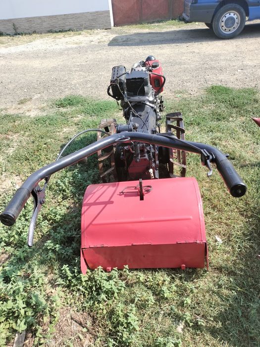 Vând motocultor  16 cp diesel .