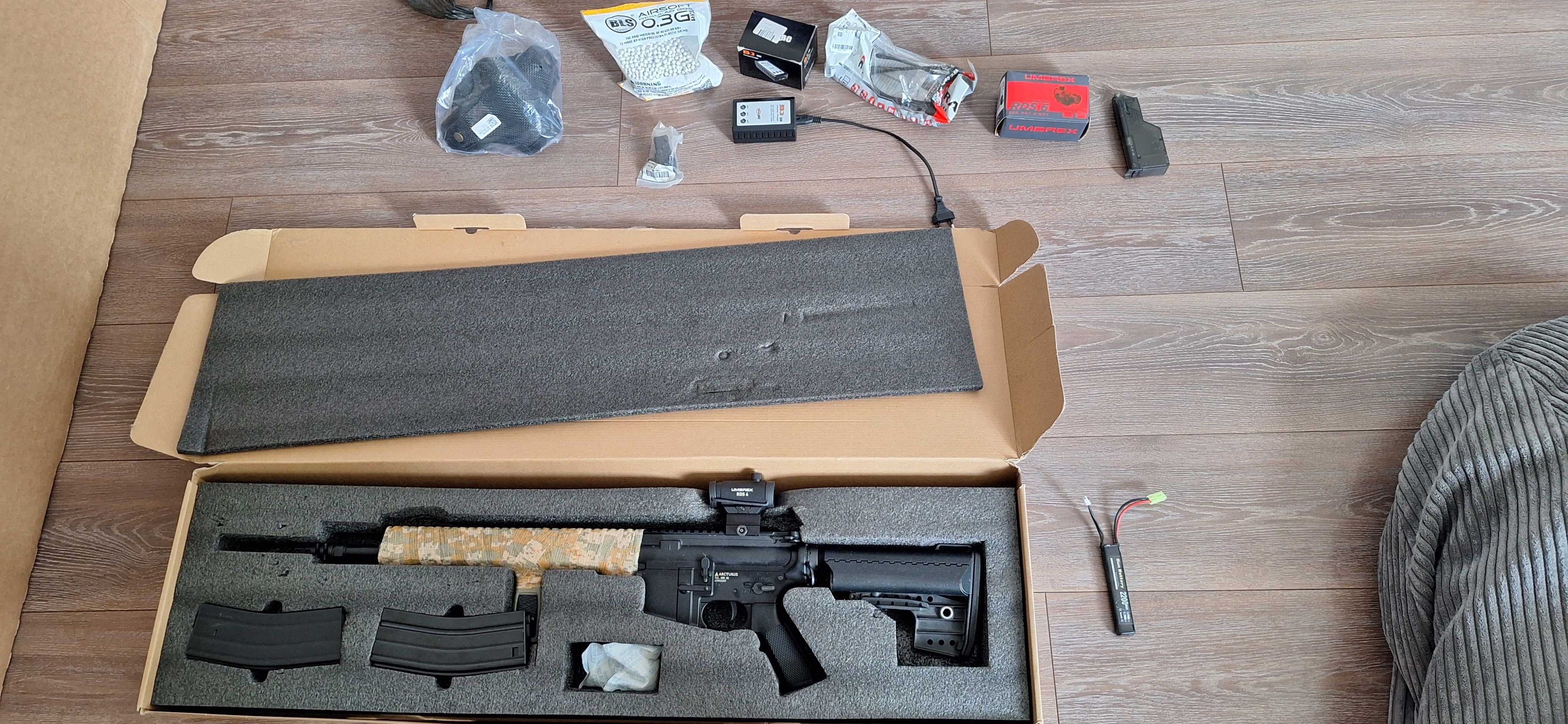 Пълен комплект еърсофт Arcturus AR15 с Umarex RDS 6 airsoft реплика