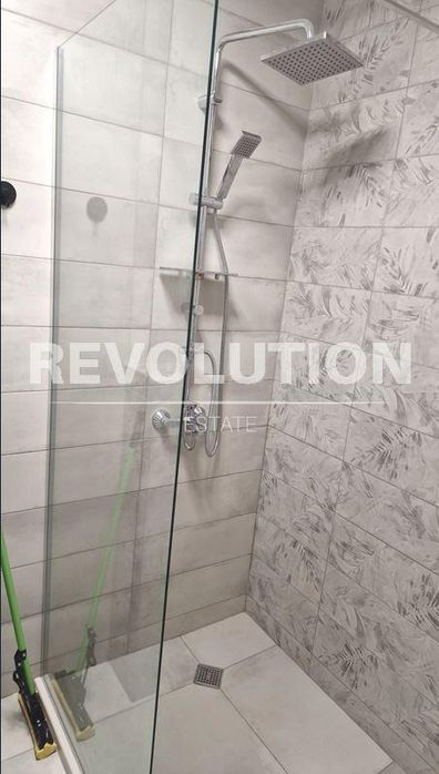 Дава се под наем Двустаен апартамент в Варна, Цветен квартал - 60 кв.м за 450 € - Снимка #4