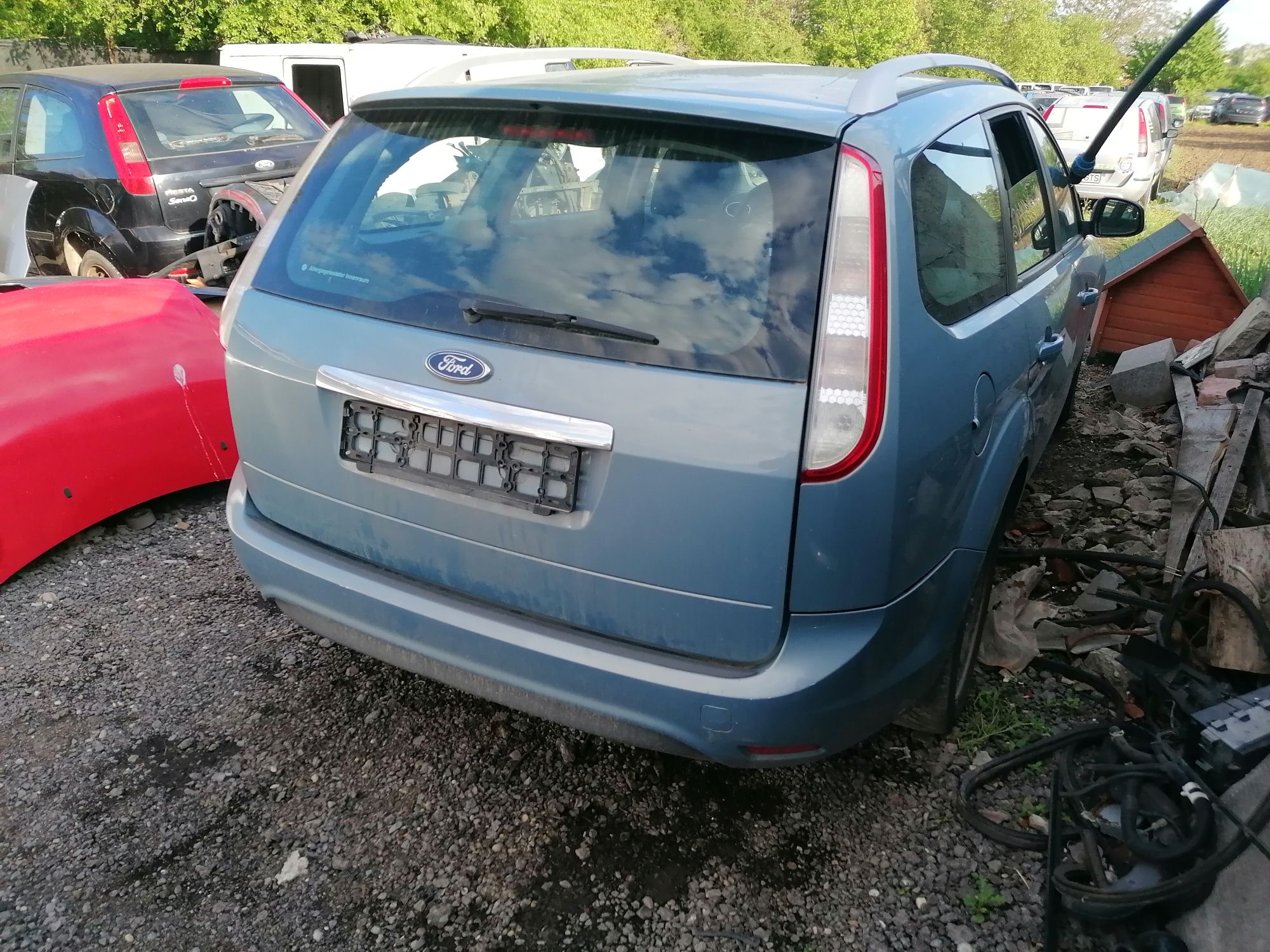 Capota far usa aripa trager haion Ford Focus