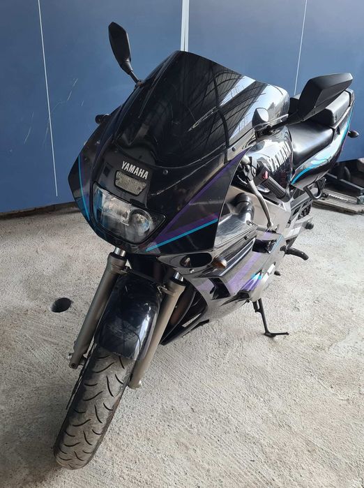 Мотор пистов YAMAHA FZR 600 куб