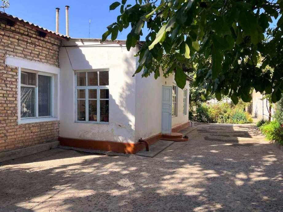 Продается дом в хорошем состоянии 8 комнат в г. Сырдарья