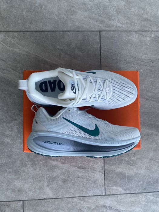 Nike Vomero 18 white/green