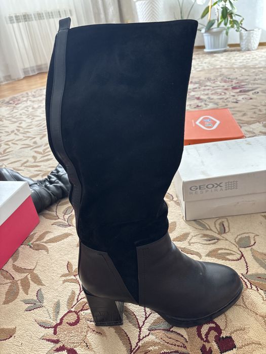 Продам сапоги, натуральная замш внизу натуральная кожа р 38, 15000